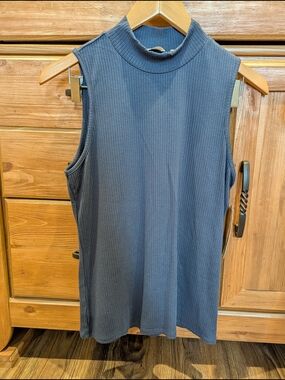 Cyrus Essentials Ribbed Tank Top in Blue